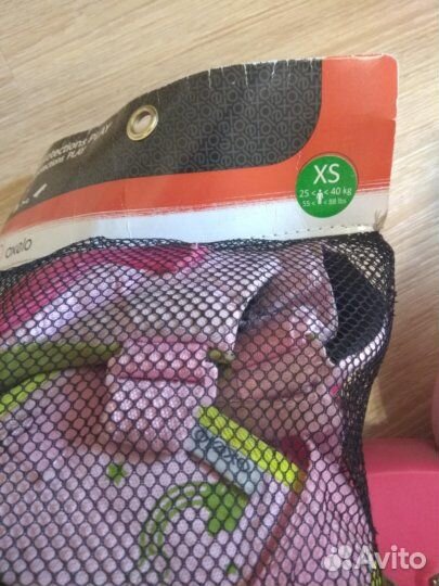 Роликовые коньки