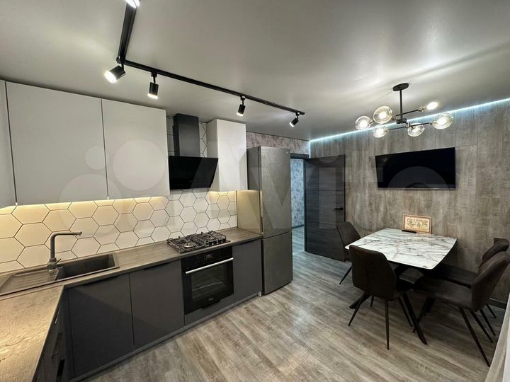 2-к. квартира, 56,6 м², 3/10 эт.