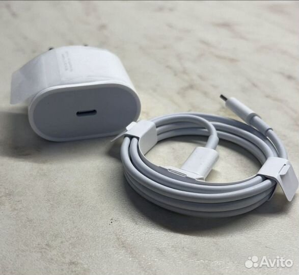 Зарядное устройство для iPhone 20W