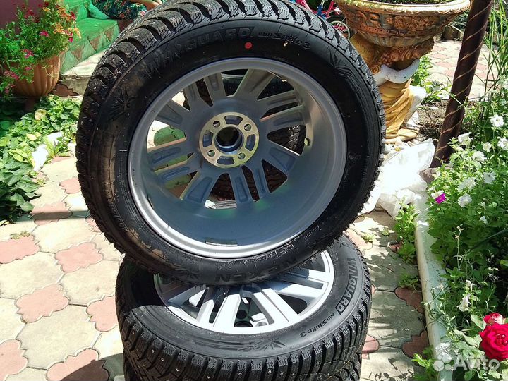 R16 Nexen Winguard WinSpike 3 205/55, PCD 4x100 DIA 60