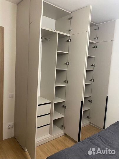 Распашной шкаф на заказ от фабрики