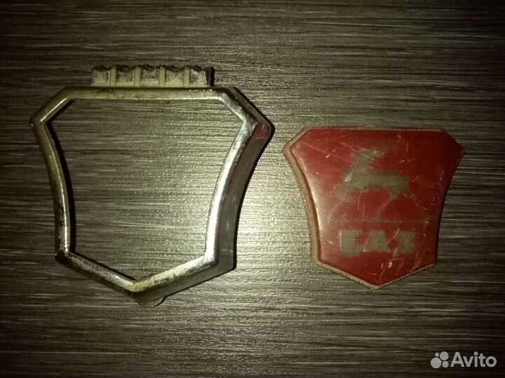 Эмблема газ-21 