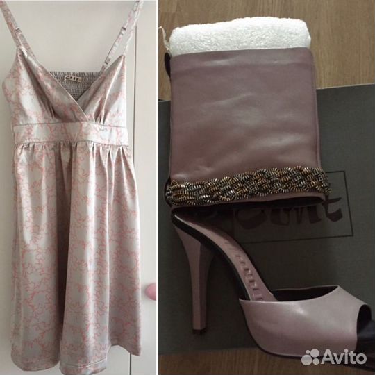 Платье-комбинация и босоножки со стразами