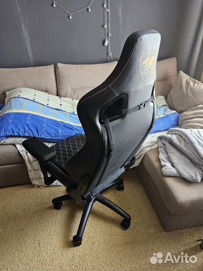 Компьютерное кресло бу cougar armor S royal