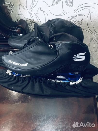 Конькабежные ботинки