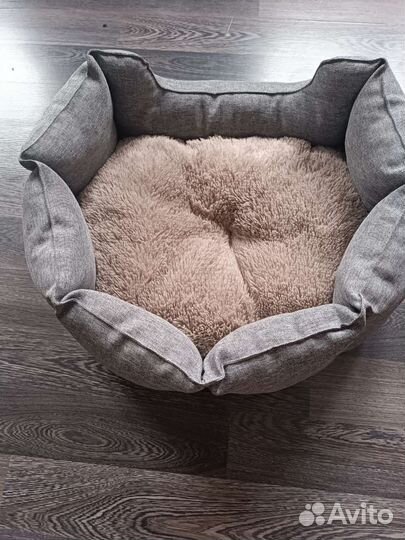 Лежанка для собак и кошек