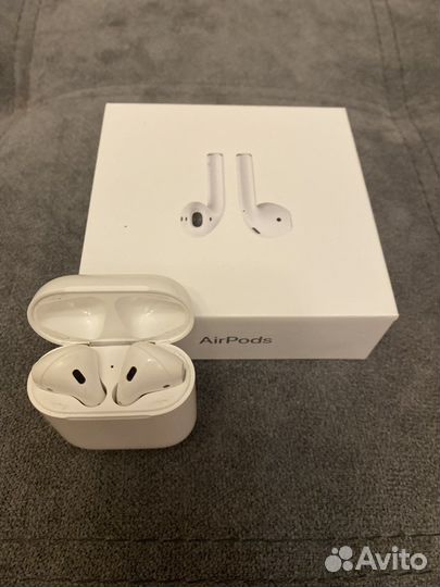 Беспроводные наушники apple airpods