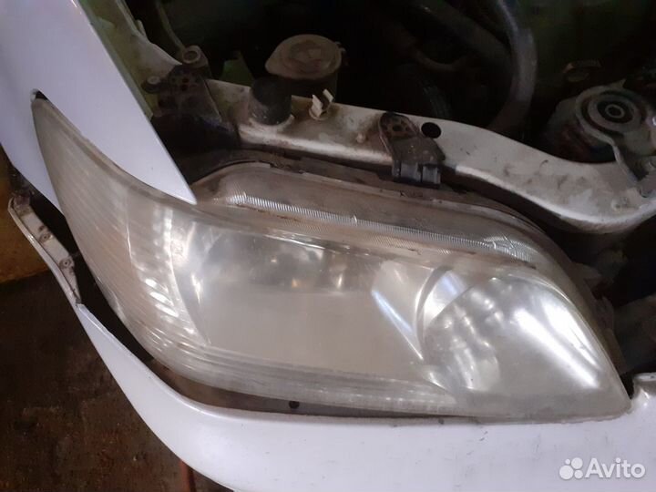 Mitsubishi lancer cedia фара