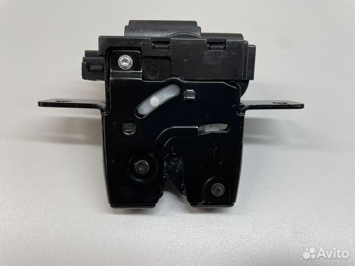 Замок багажника renault