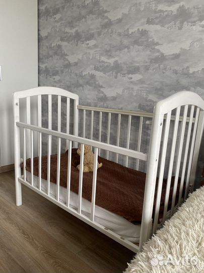 Детская кроватка 120х60 с продольным маятником