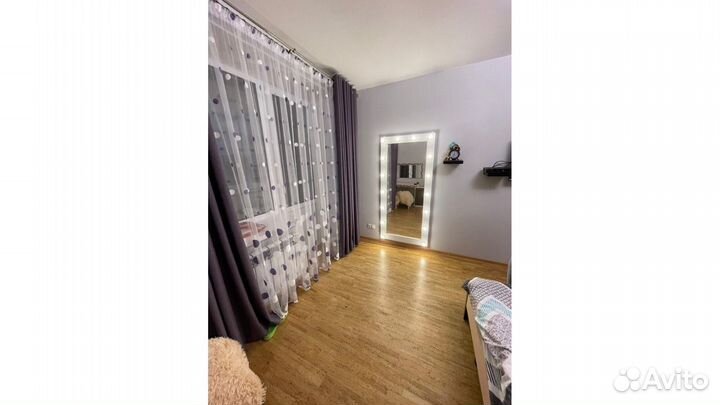 Зеркало напольное