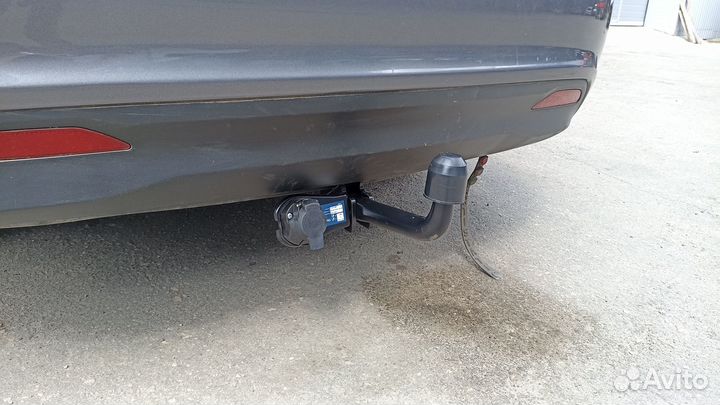 Фаркоп на Kia Rio / Hyundai Solaris 2011-2017 г.в