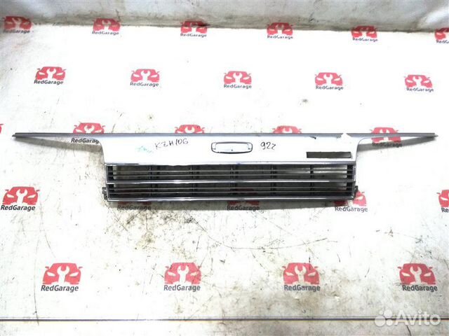 Решетка радиатора Toyota Hiace LH100 2LTE 1992