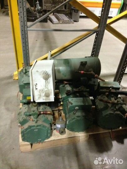 Горки холодильные и витрины б/у