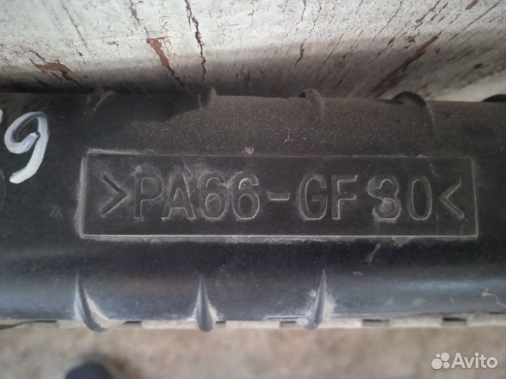 Радиатор охлаждения двигателя Kia Sportage