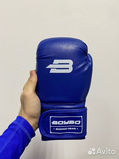 Боксерские перчатки BoyBo Basic