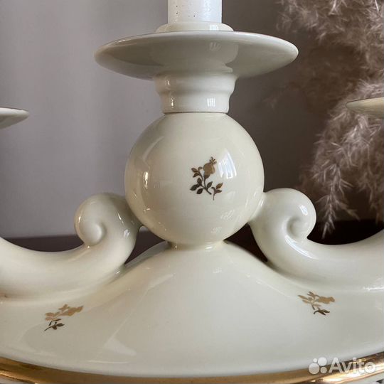 Подсвечник фарфоровый