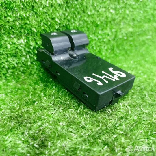 Кнопка стеклоподъемника двери передней левой Opel