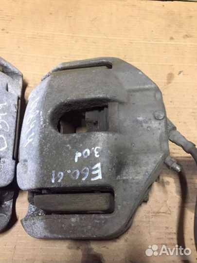 Суппорта передняя Bmw E60