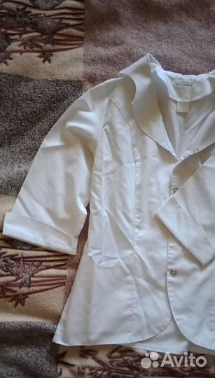 Белый халат медицинский