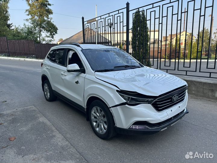 FAW Besturn X40 1.6 МТ, 2019, битый, 48 000 км