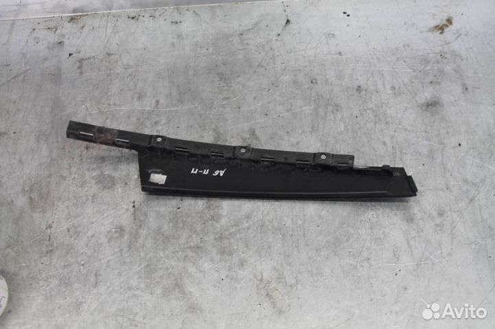 Накладка двери передней правой Audi A6(C7)