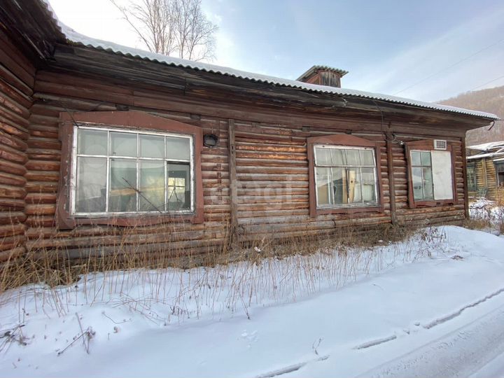 Дом 210,6 м² на участке 20,9 сот.