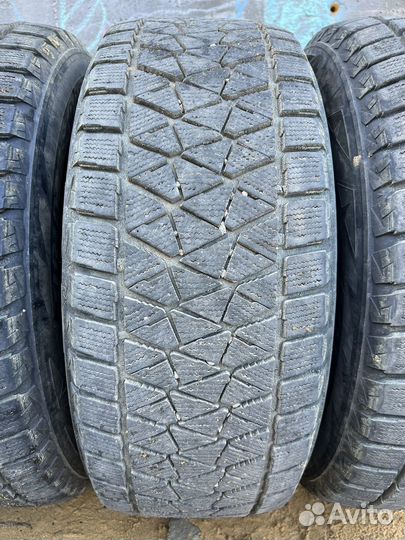 Bridgestone Blizzak DM-V2 285/60 R18