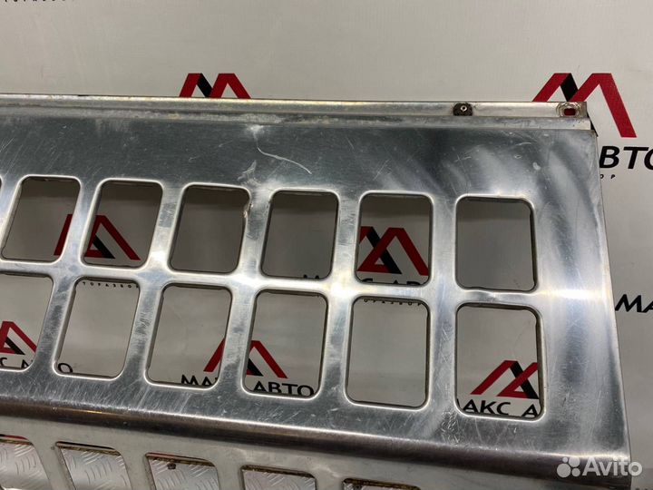 Б/У решетка передний Thermo King Рефрижератор Sb-2