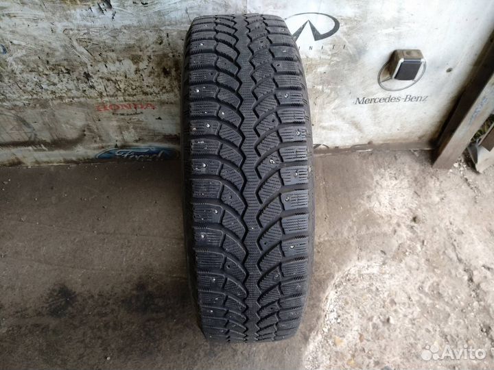 Bridgestone Blizzak Spike-01 215/70 R16 100T
