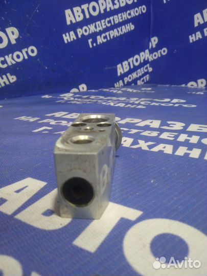 Клапан кондиционера Honda Vigor седан G25A 1995
