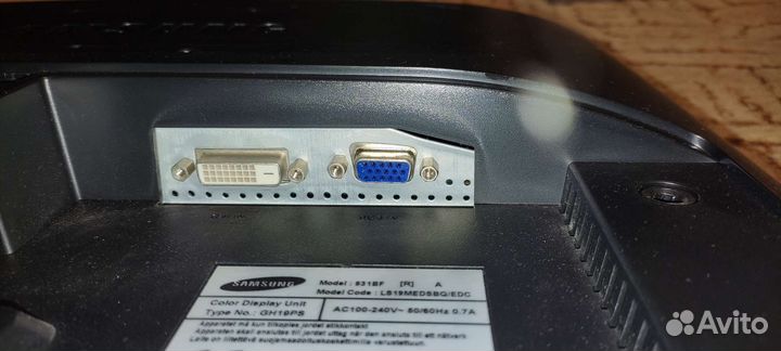 Монитор Samsung