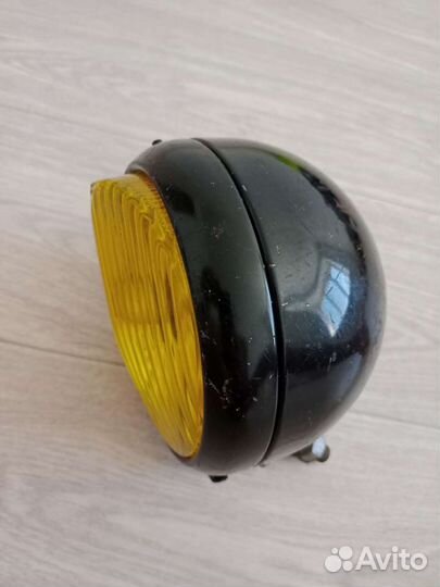 Фара противотуманная жёлтая СССР
