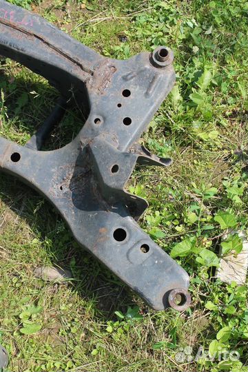 Подрамник задний Nissan X-Trail T32