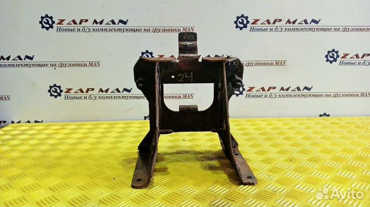 Кронштейн запасного колеса Man Tgl