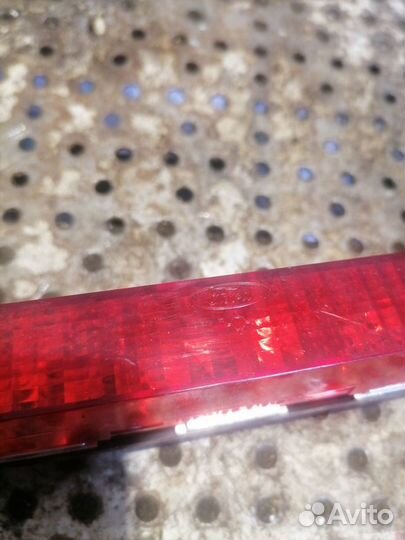 Стоп сигнал (дополнительный) Ford Mondeo 3