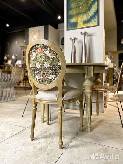 Стулья в гостиную, стулья обеденные, классические