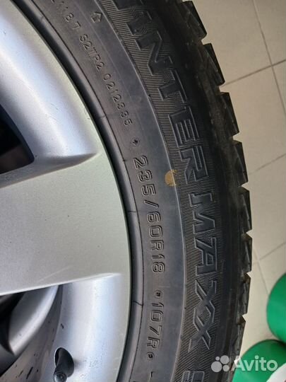 Dunlop Dectes SP001 235/60 R18 29L