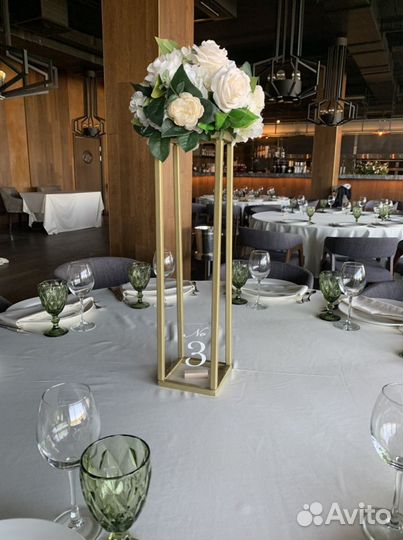 Стойка доя цветов на столы гостей свадьба