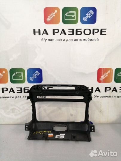 Накладка на центральную консоль (торпеды) Kia