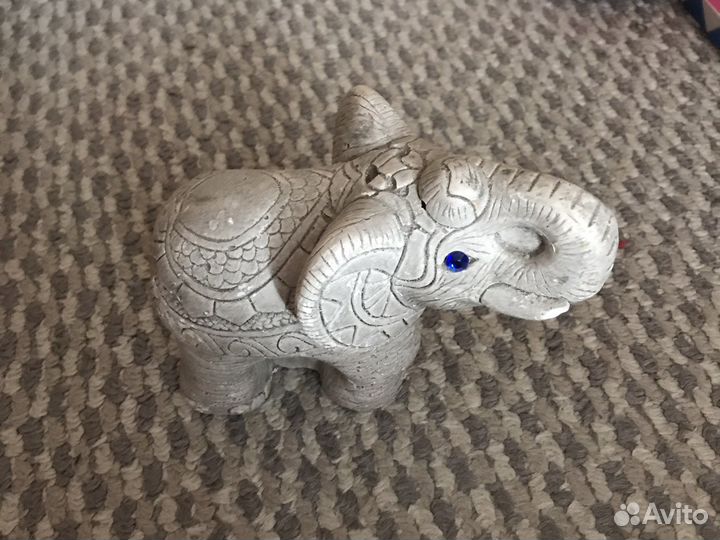 Слон фигурка