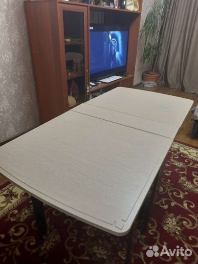 Стол
