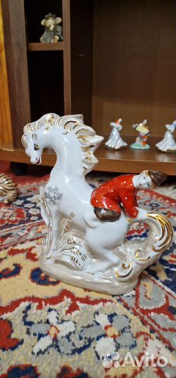 Статуэтка фарфор Дулево 