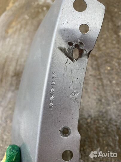 Крыло переднее правое Citroen C4