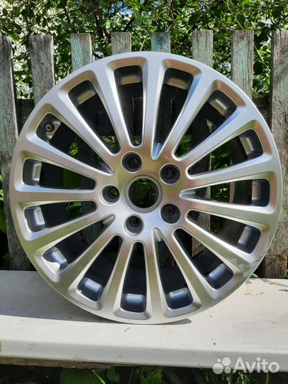 Один оригинальный диск R19 porsche
