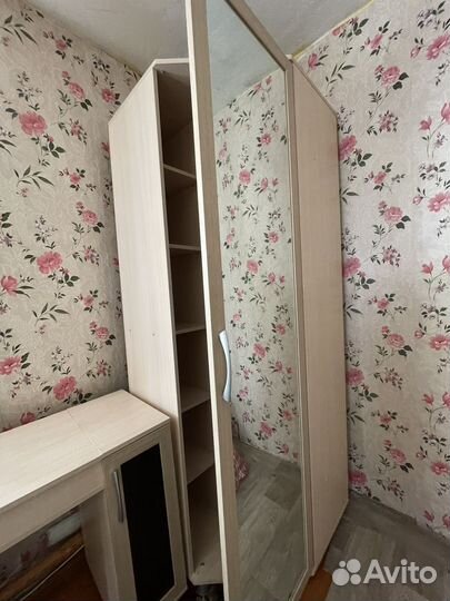 Угловой шкаф