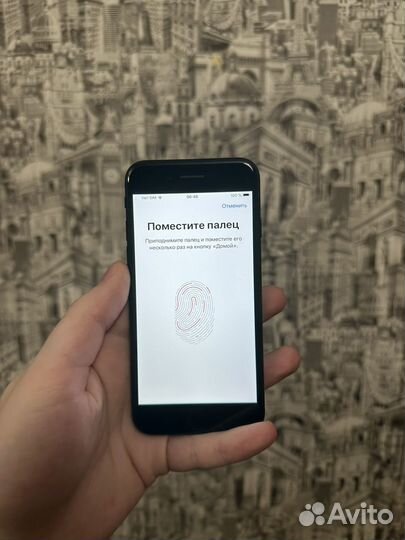 iPhone SE (2020), 64 ГБ