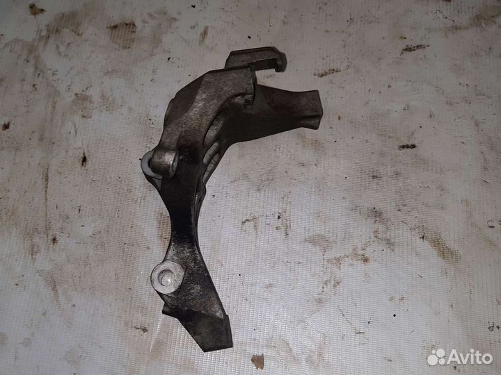 Кронштейн крепления infiniti fx35 vq35