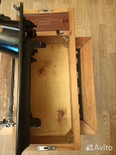 Подольская ручная швейная антикварная машинка