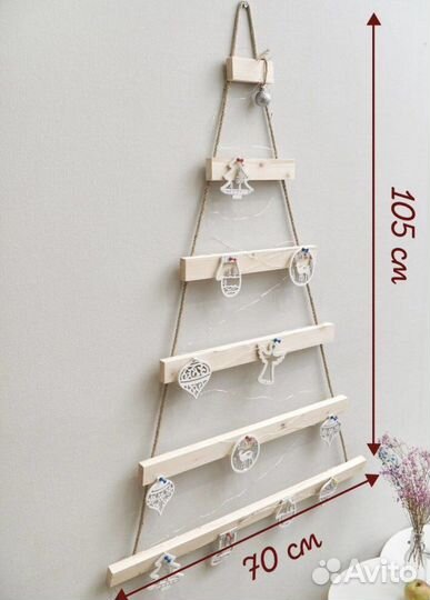 Ель из дерева без украшений